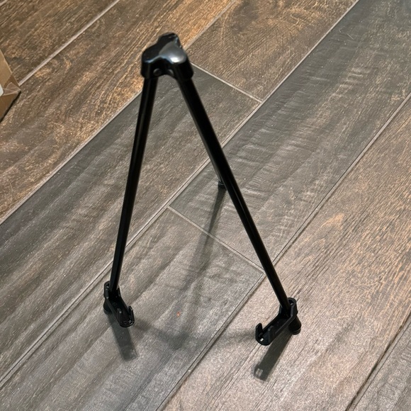 NIB Small 14” Portable Easel - Picture 5 of 16